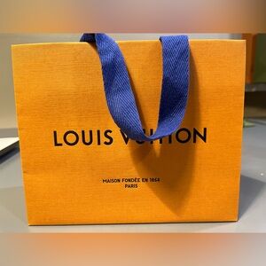 Louis Vouitton paper small size bag